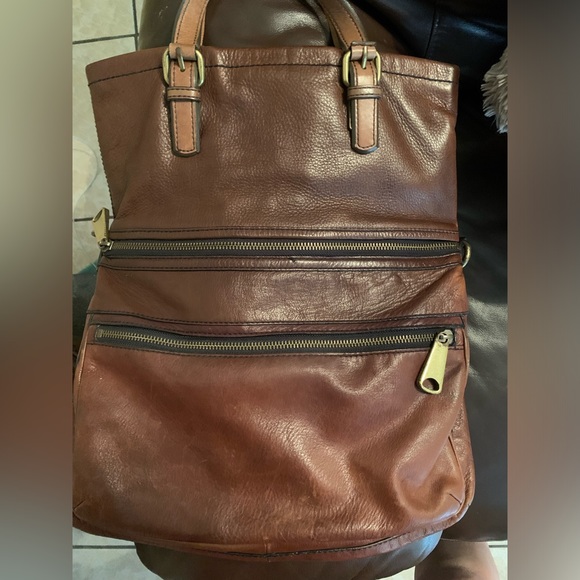Fossil Explorer Foldover Brown Leather Handbag! - Picture 2 of 3